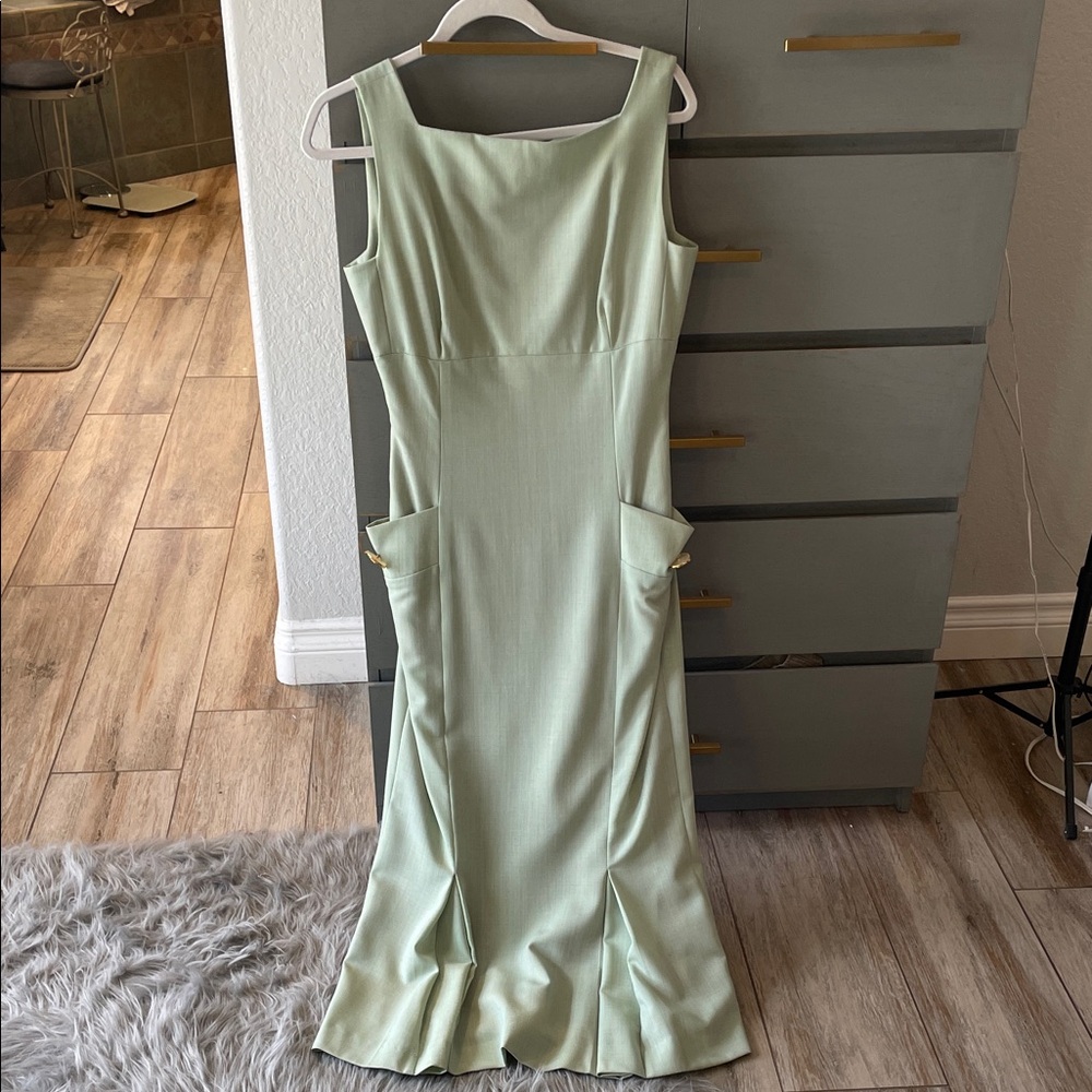 Chic Mint Green Midi Dress